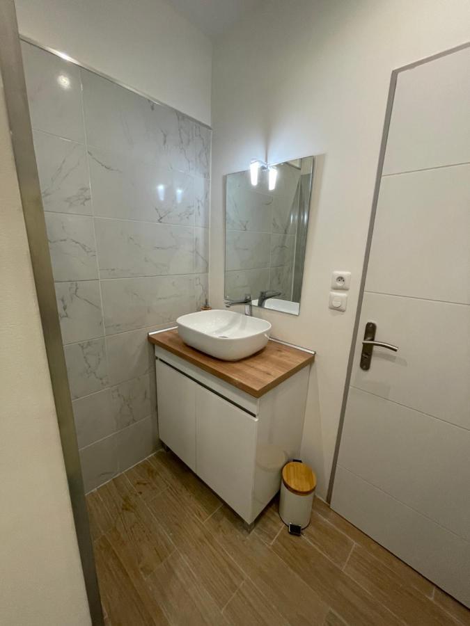 Le Casimir - Superbe T3 En Plein Centre Ville Renove Avec Gout - Wifi Безье Экстерьер фото